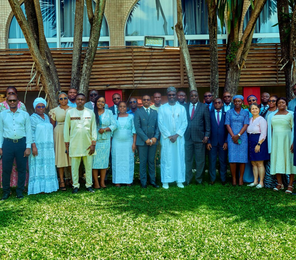 Image 1: Photo de famille