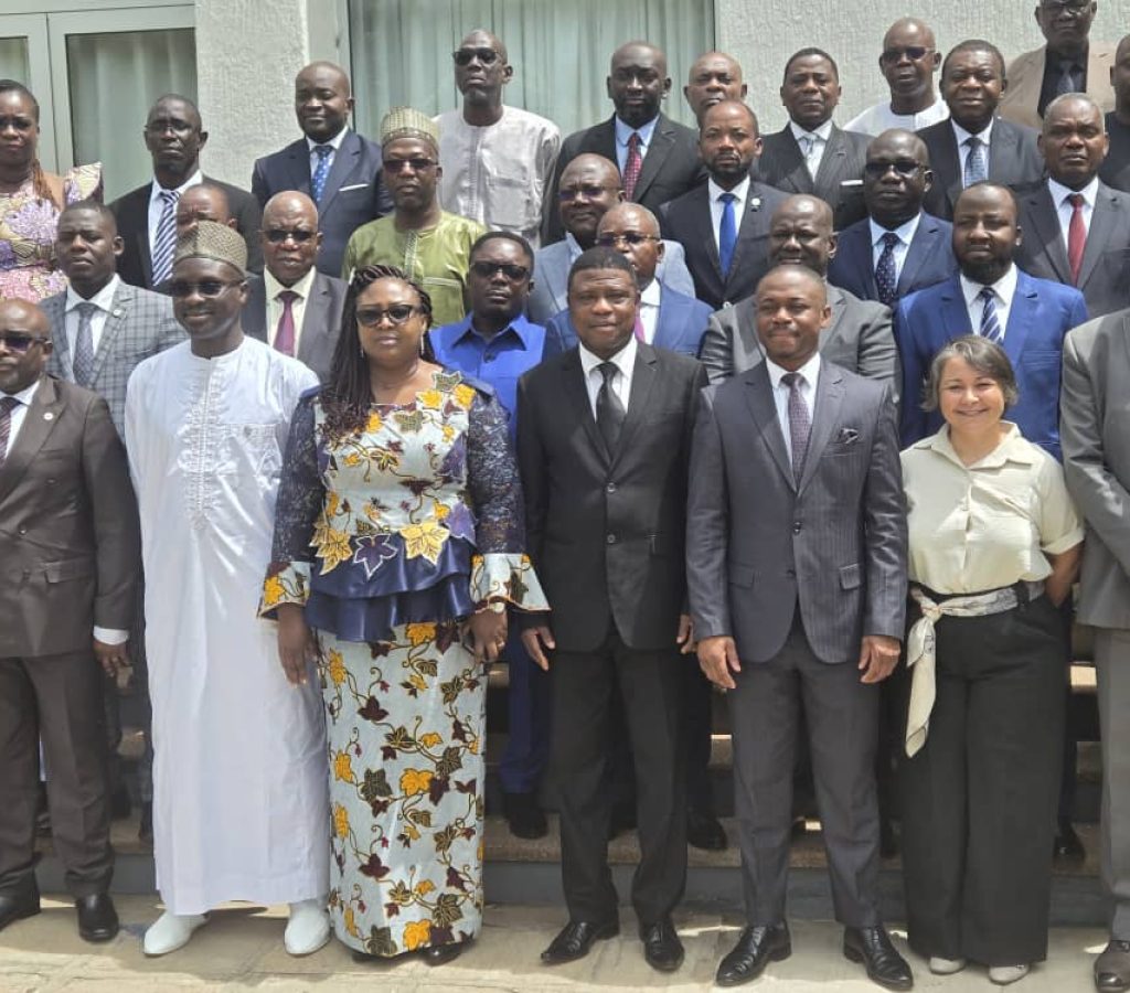 Photo de famille de l'ouverture de la session spéciale des Ministres des Finances des Etats membres de l'OHADA